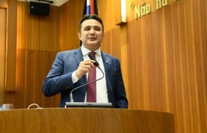 “Não vi revolta quando se beneficiaram”, afirma Yglésio sobre postura dos deputados da oposição