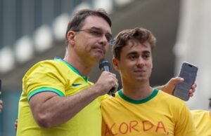 Flávio Bolsonaro desembarca em São Luís no dia 21